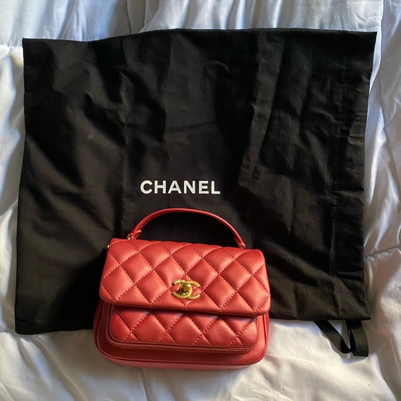 Pink Chanel - Picture 10 of 13